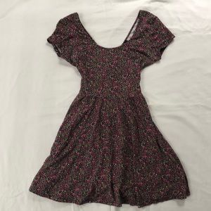 FOREVER 21 FLORAL DRESS